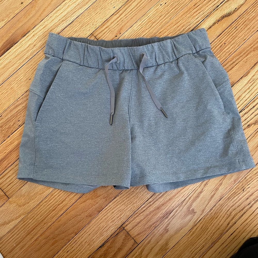 Lululemon On the Fly Woven 2.5”